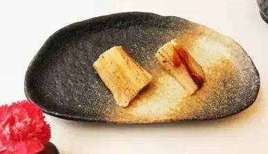 就一點(diǎn)兒紫菜跟生魚片 日料沒(méi)吃什么為啥還那么貴？