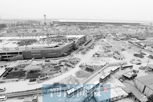 建設(shè)中的機(jī)場二期工程 建設(shè)中的機(jī)場二期工程