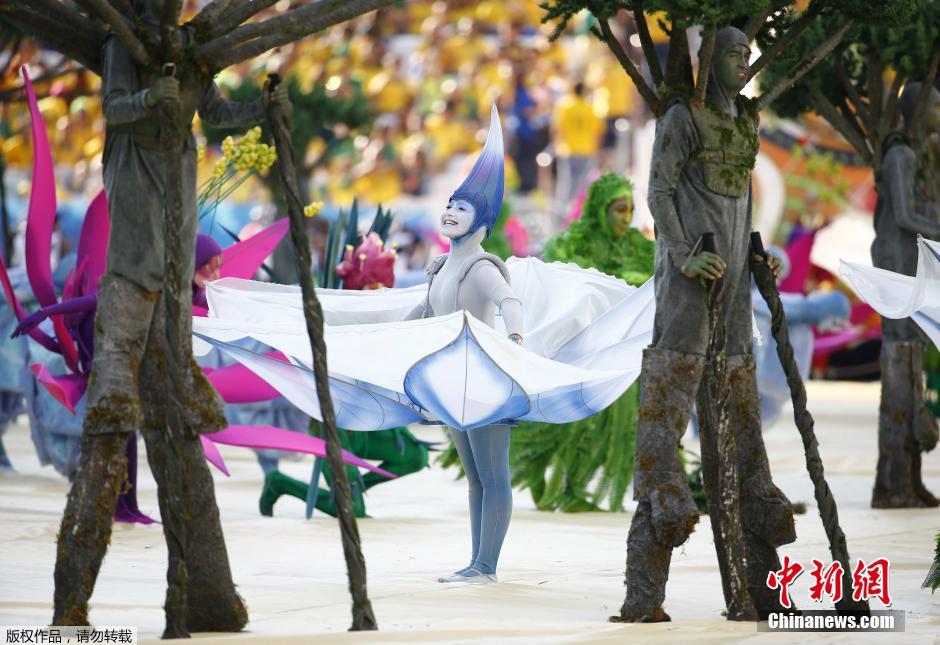 北京時(shí)間6月13日凌晨2時(shí)，巴西世界杯正式拉開(kāi)帷幕。