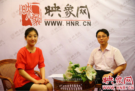 南京大學(xué)河南招生組負(fù)責(zé)人武港山教授做客映象網(wǎng)2014高招“名校面對面”系列視頻訪談。