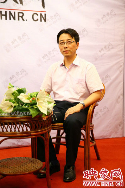 南京大學(xué)河南招生組負(fù)責(zé)人武港山教授。