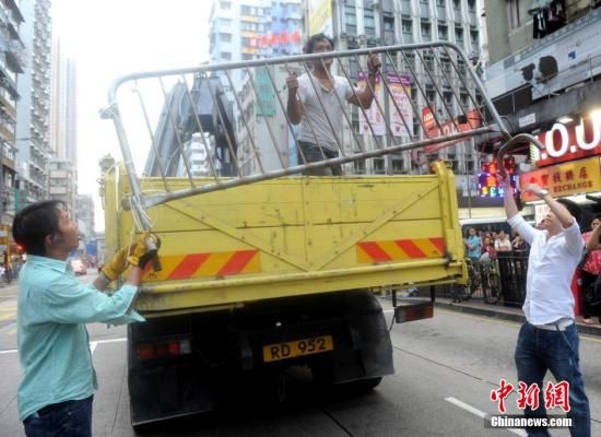 10月22日，香港違法“占領(lǐng)中環(huán)”行動進(jìn)入第25日。