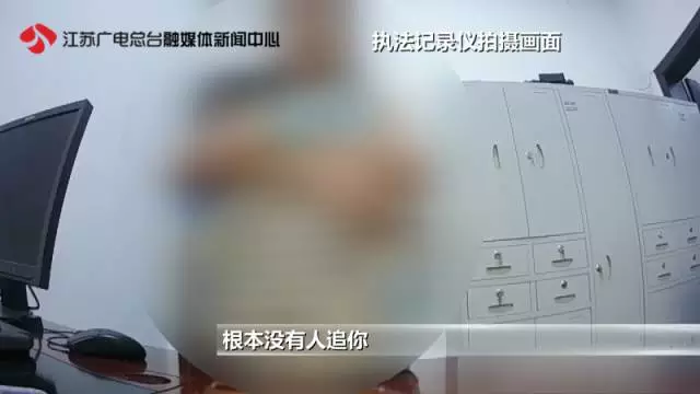 10歲女孩稱(chēng)在小區(qū)內(nèi)被綁架 監(jiān)控畫(huà)面卻是這樣一幕