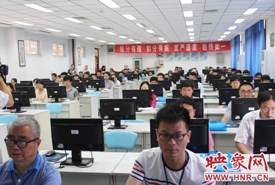 與書面評卷相比,網(wǎng)上評卷由系統(tǒng)自動進(jìn)行分發(fā),減少了試卷過程的周轉(zhuǎn),提高了評卷的工作效率。
