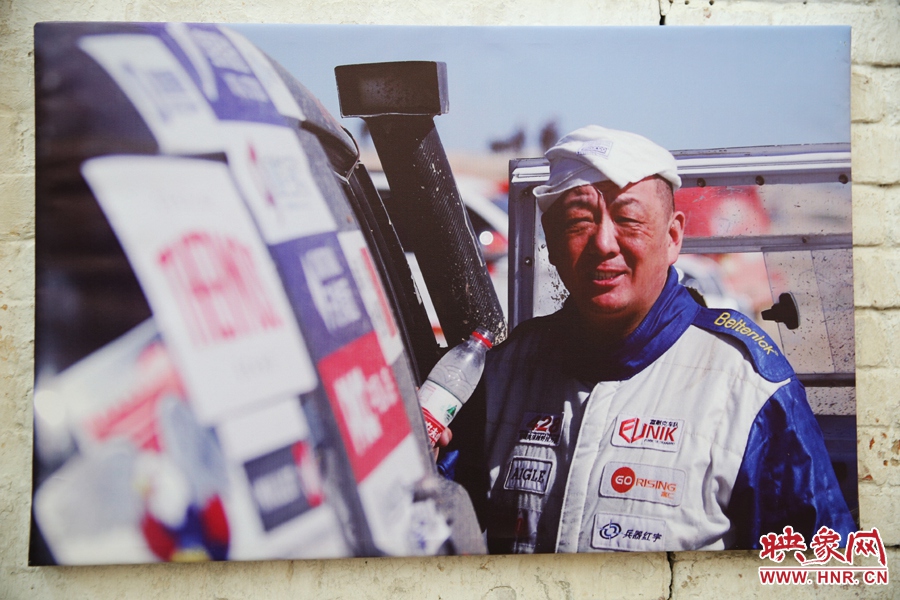 賽車的世界、更是男人的世界。圖為部分參展攝影作品。