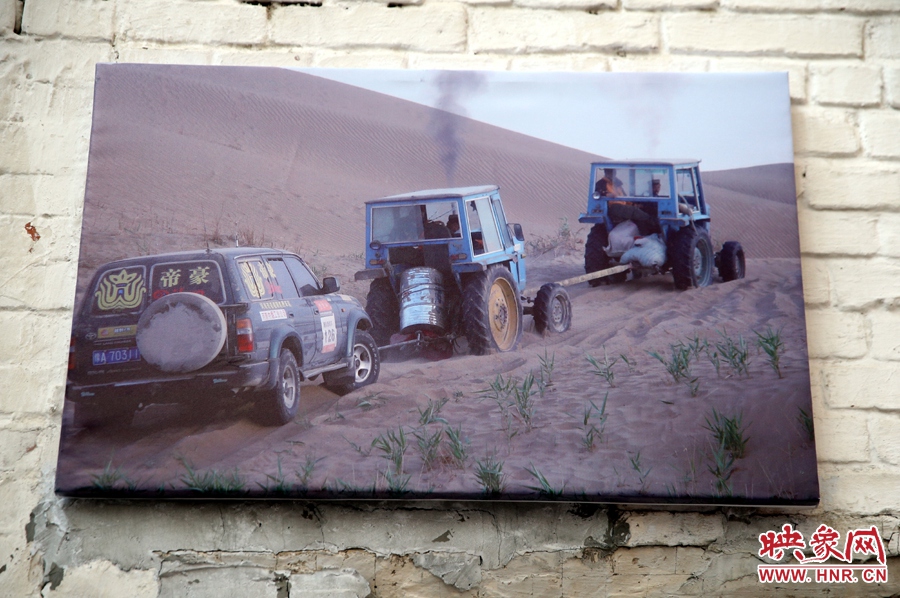 賽車的世界、更是男人的世界。圖為部分參展攝影作品。