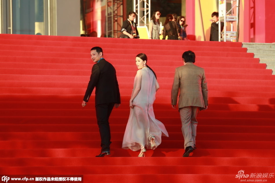 北影節(jié)閉幕豐胸美腿爭艷 新老女神齊來襲