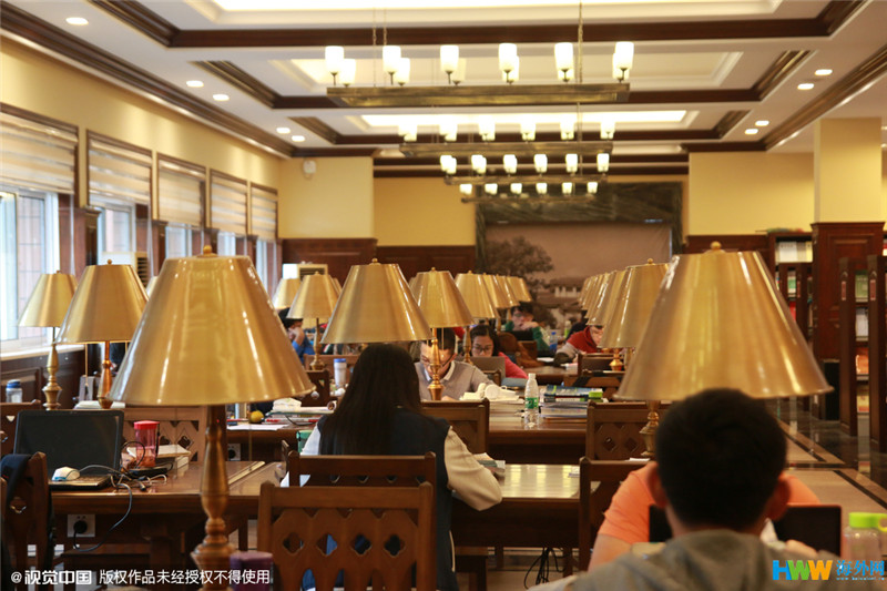 重慶大學改造翻新的“民國風圖書館”走紅網(wǎng)絡，引得無數(shù)網(wǎng)友點贊