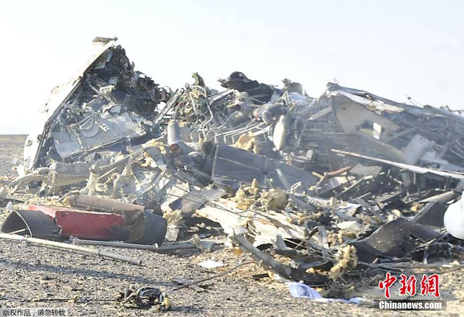 當?shù)貢r間2015年10月31日，在埃及墜毀的俄羅斯客機殘骸散落在西奈半島的沙漠之中