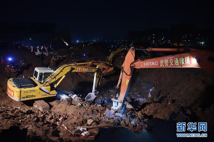 救援車(chē)源源不絕，救援人源源不斷——深圳滑坡災(zāi)害救援處置36小時(shí)全景掃描