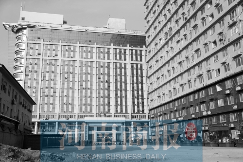 因購房尾款沒有交齊，鄭州一小區(qū)多戶業(yè)主的生活用水被停掉，有的連續(xù)半個月沒水吃。