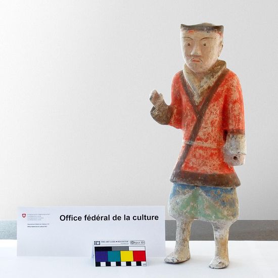 瑞士海關(guān)返還所獲中國(guó)文物 千年陶俑終歸故里