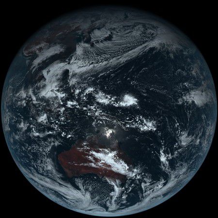 日本衛(wèi)星拍下地球真正的樣貌。（圖／翻攝自日本氣象廳）