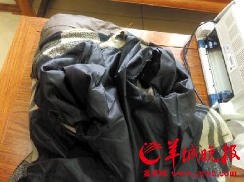 年邁體弱，一些老人家中衣物多年未洗，又舊又破