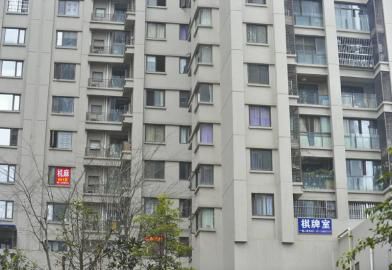 該小區(qū)的每個(gè)單元幾乎都開有麻將館。