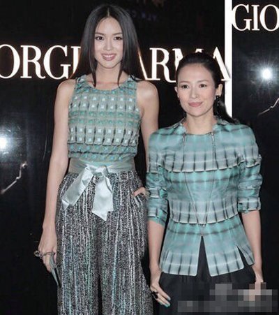 就算氣場絕對強大的貝嫂，跟張梓琳合影幾乎可以讓人忽視