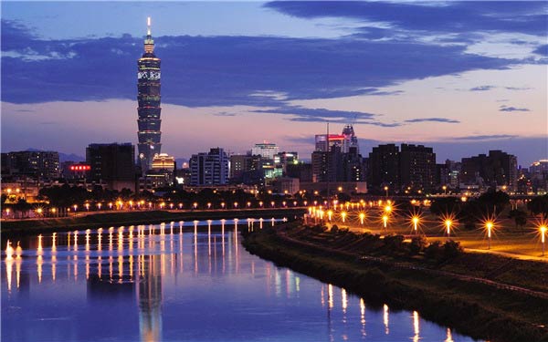 不要溫和地走進那個良夜 因為夜太美！