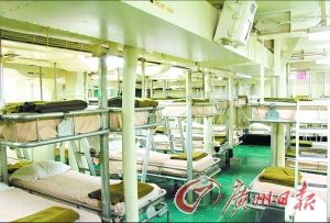 航母上的水兵宿舍。（資料圖片）