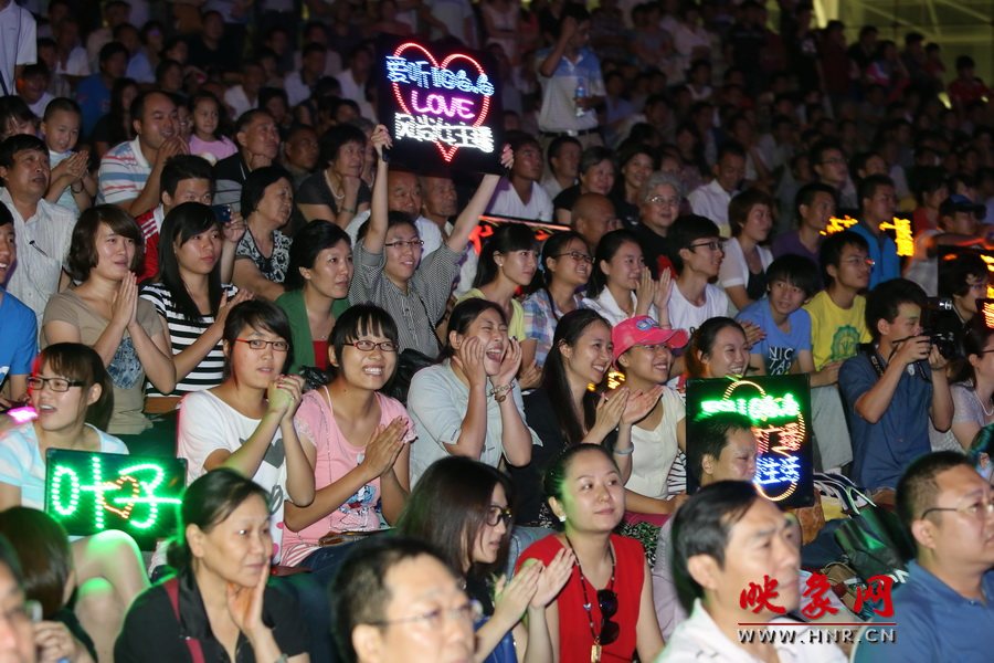 河南人民廣播電臺(tái)聲動(dòng)中原頻率推介會(huì)---舞動(dòng)青春篇