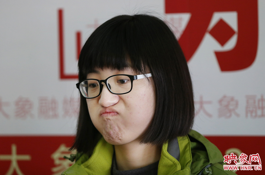 偶爾來個這樣的表情，算是放松緊張的心情吧！