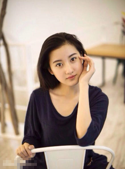 北京電影學(xué)院女神評(píng)選 網(wǎng)友驚稱候選美女“長(zhǎng)一樣”