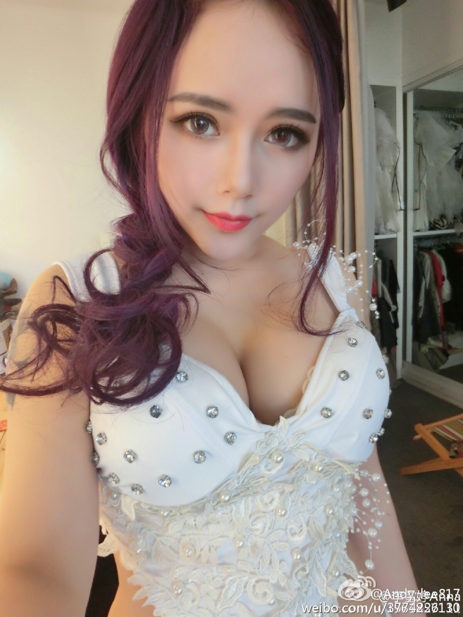 湖大21歲?；ㄇ巴购舐N無懼走光