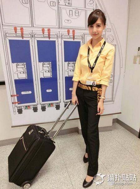 空中最美女子！虎航空姐Rita Kao 大秀比基尼照