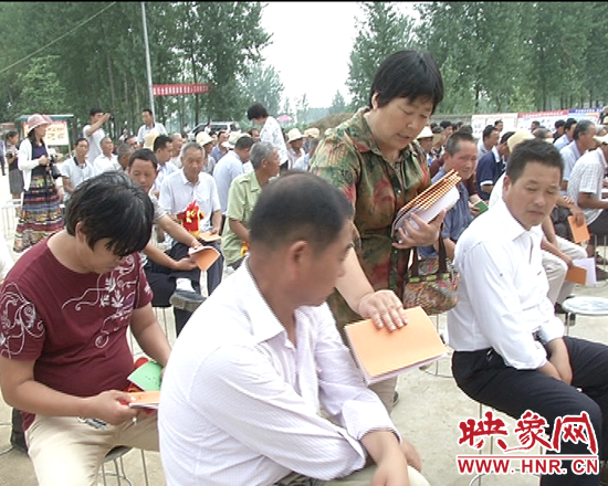 贈送花生、玉米等農(nóng)作物高產(chǎn)栽培技術(shù)要點知識手冊